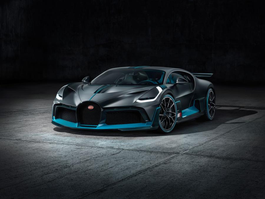  Bugatti Divo 2018 года  (фото 12 из 46)